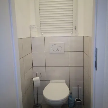 Dvojizbovy Byt, Apartmán Levice