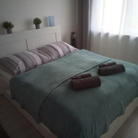 Apartmán Dvojizbovy Byt, Levice